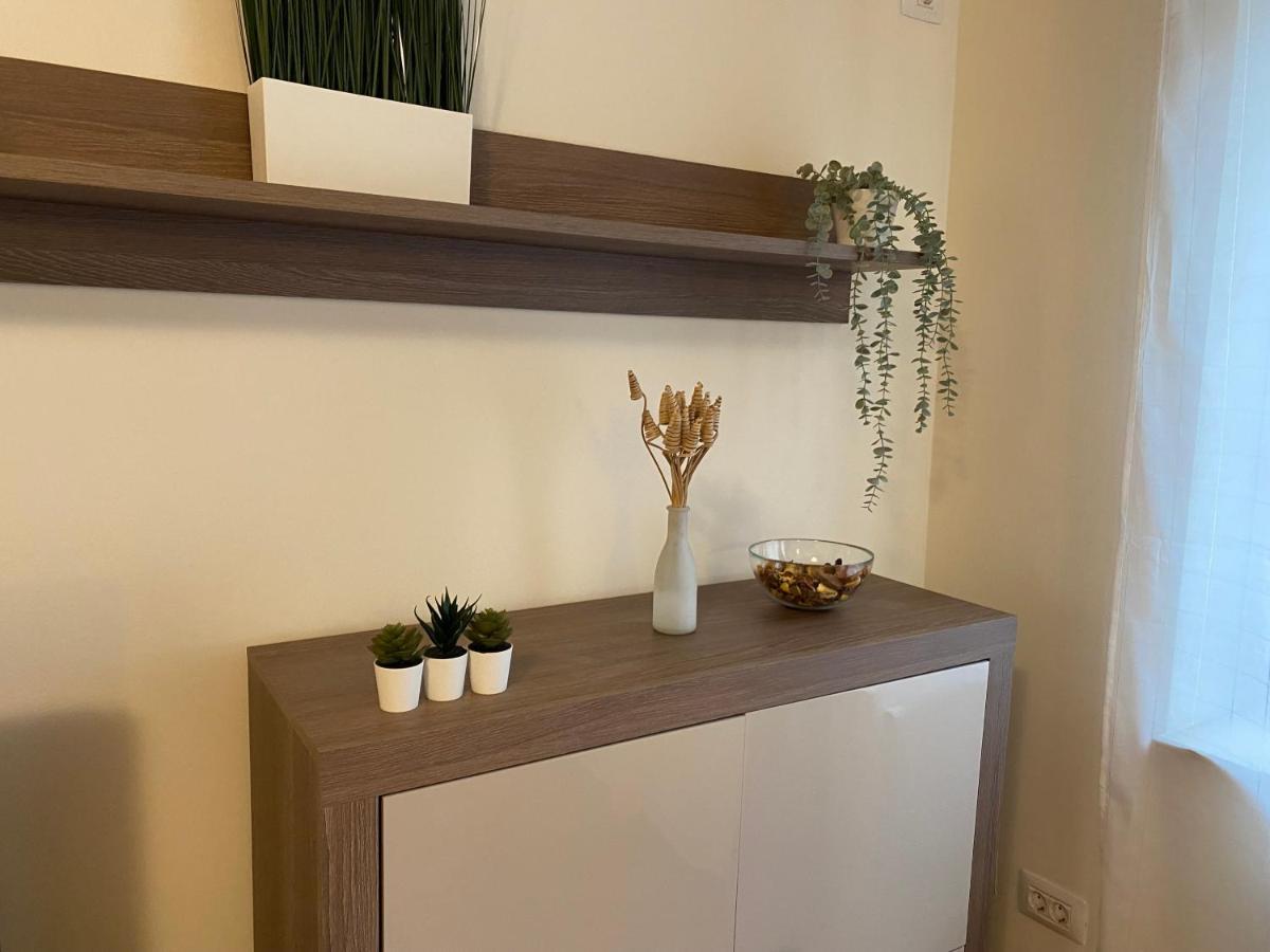 Downtown Apartment Boutique Green Garden Unirii Bukarest Eksteriør billede