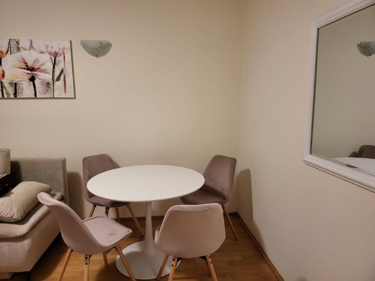 Downtown Apartment Boutique Green Garden Unirii Bukarest Eksteriør billede