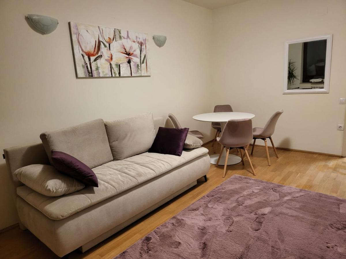 Downtown Apartment Boutique Green Garden Unirii Bukarest Eksteriør billede