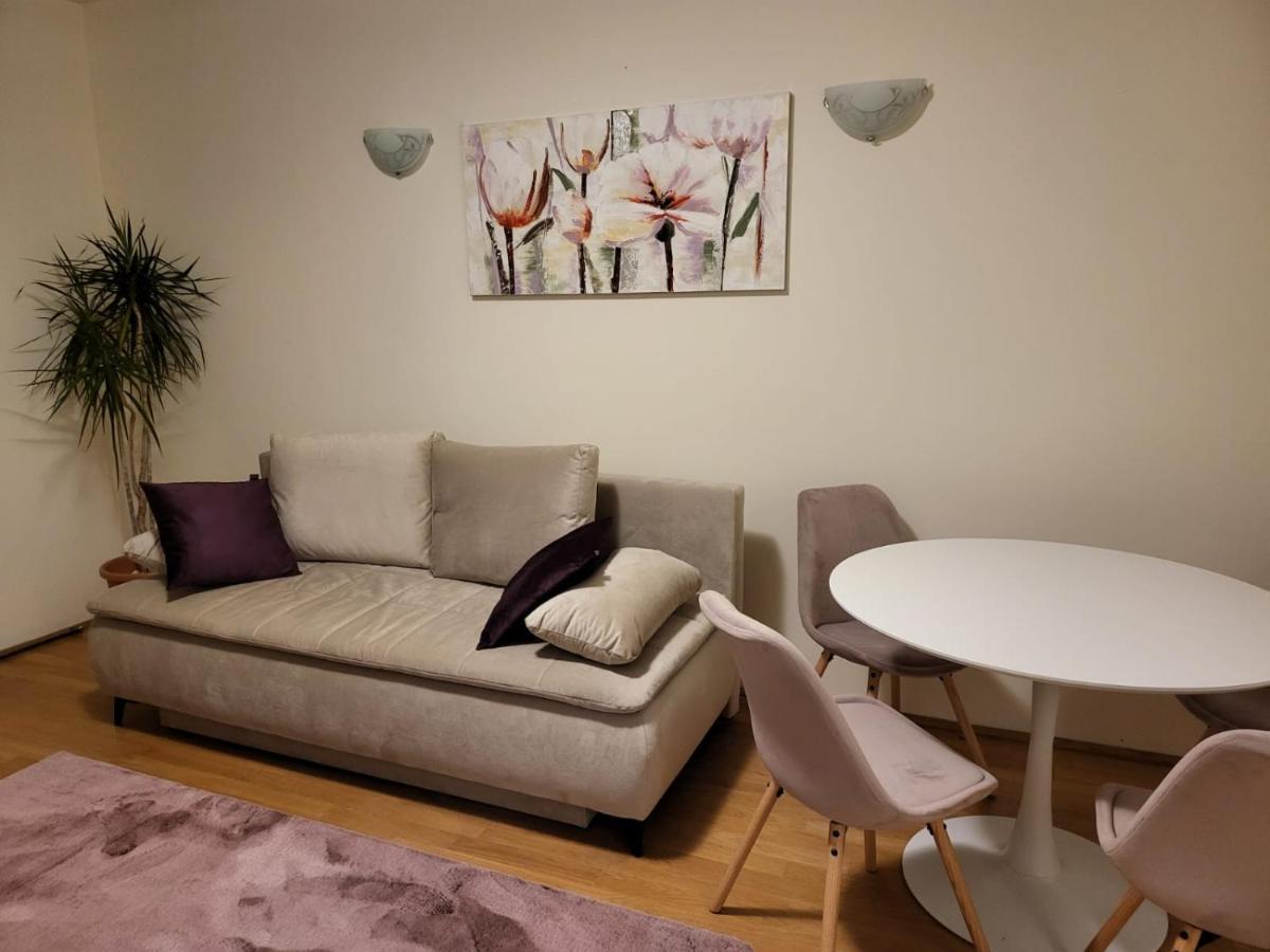 Downtown Apartment Boutique Green Garden Unirii Bukarest Eksteriør billede