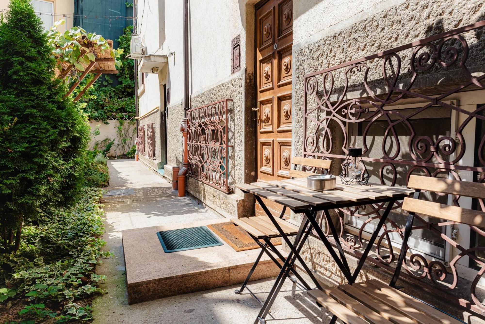 Downtown Apartment Boutique Green Garden Unirii Bukarest Eksteriør billede